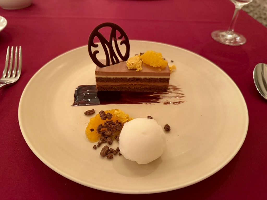 07A47E61-F563-4423-90A9-1032489DE139